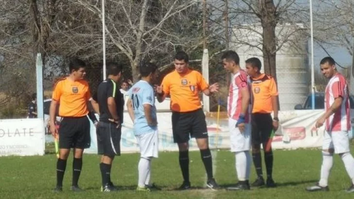 Totorense: Unión de Totoras Vs. Club Maciel a las 21: 45 horas