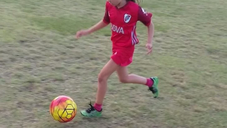 Un premio mundial: Una nena y su papá ganaron un viaje a Rusia