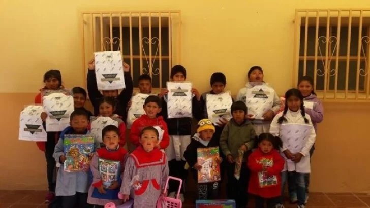 Movida Solidaria: Juguetes, ropa y alimentos para niños de Purmamarca