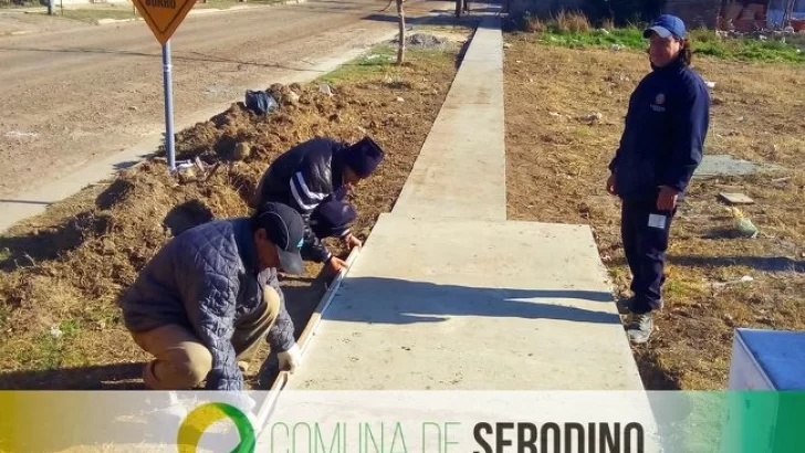 Continúan las obras en la comuna de Serodino: el turno de las veredas