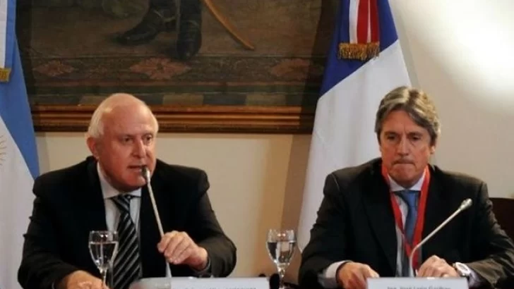 Carta Documento para el Gobernador Lifschitz y el Ministro Garibay