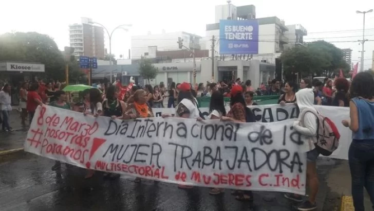 Mujeres del cordón se preparan para la marcha del 8 de marzo