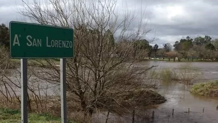 Buscan a un adolescentes que se arrojó al Arroyo San Lorenzo