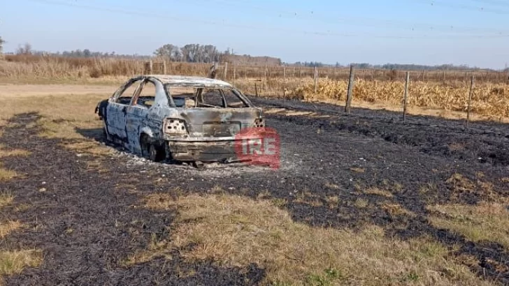 Hallaron un auto incendiado en Andino: Había sido robado en Rosario