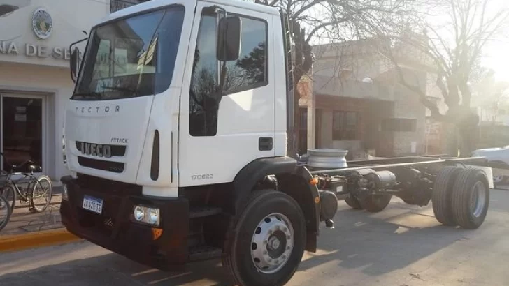 Serodino suma un camión compactador de residuos