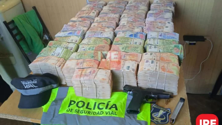 Detuvieron a un hombre con 16 millones de pesos y una 9mm