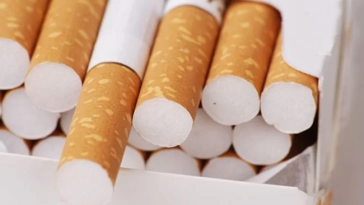 Nuevo aumento: El atado de cigarrillos más barato costará 50 pesos