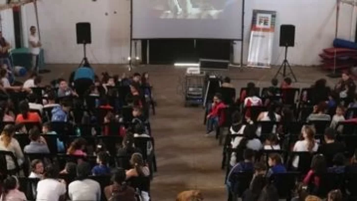 Llega el cine móvil a Serodino con una interesante propuesta