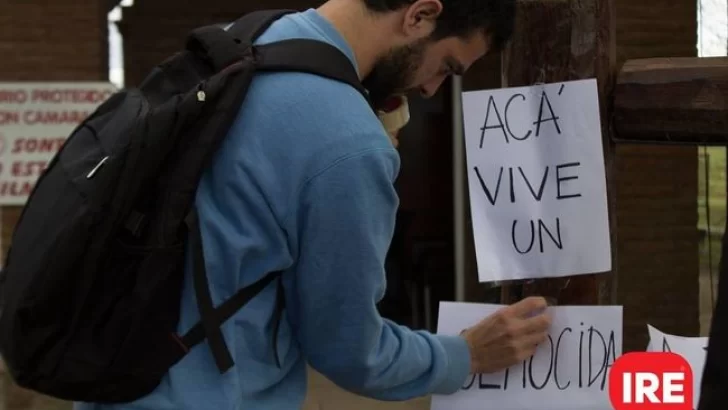 Organismos de Derechos Humanos y vecinos escracharon a “Pili” Rodríguez