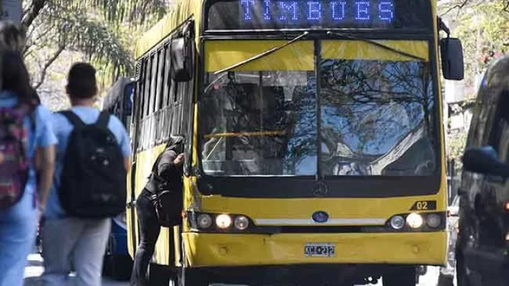 Más días sin colectivos: No hubo acuerdo y continúa el paro