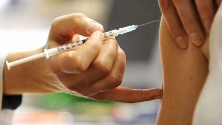 Comenzarán a vacunar contra la gripe y neumonía en la región