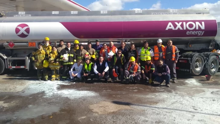 Bomberos Voluntarios realizaron un gran simulacro en la Axion