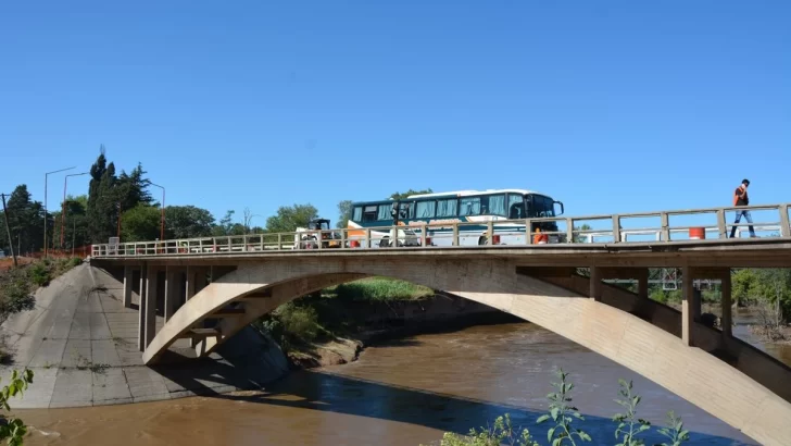 Hoy y el lunes vuelve a haber corte total sobre el puente de la 11