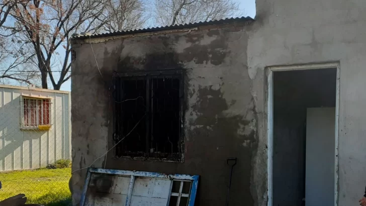 Grave incendio en una vivienda de Timbúes: No hay heridos