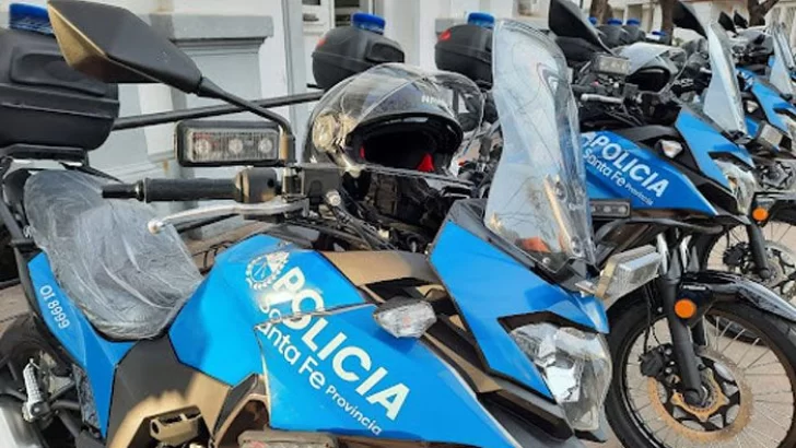 Las comisarías de Oliveros y Andino recibieron motos policiales