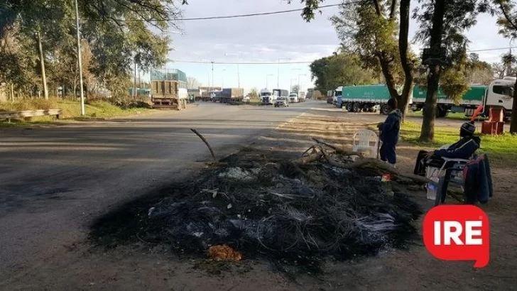 “SI NO HAY ACUERDO CORTAREMOS POR COMPLETO ACCESOS A PUERTOS Y RUTAS”