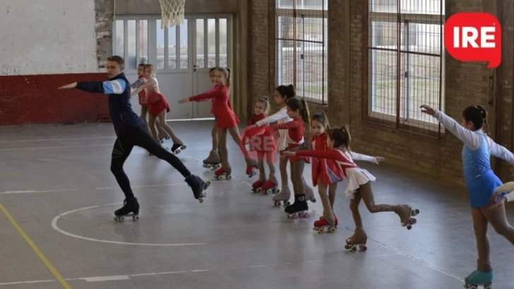 Un mundialista de patinaje artístico visitó al Club San Julian de Monje