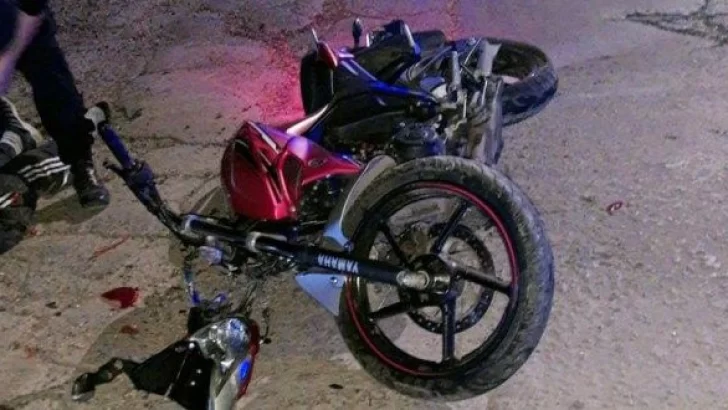 Robó una moto y se dio a la fuga, pero chocó y quedó internado con custodia