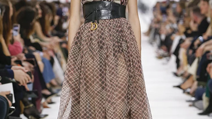 Agostina Noé pisó vestida de Dior la Fashion Week de Paris