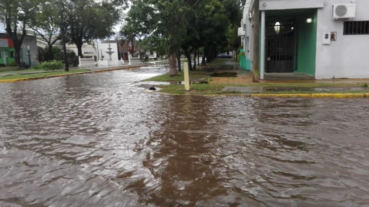 Barrancas: Más de 200 milímetros y varias complicaciones