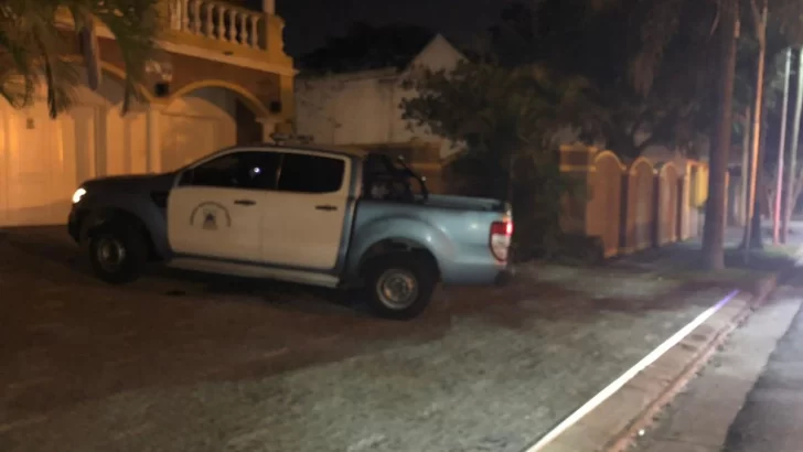 Herme Juarez arribó en las primeras horas de hoy a su lujosa casa