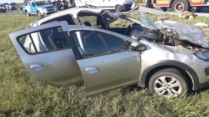 Monje: Un menor herido tras un vuelco en la autopista