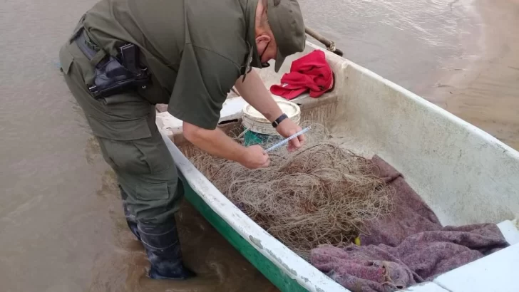 Los Pumas secuestraron un arma y una red de pesca irregular en las islas de Barrancas