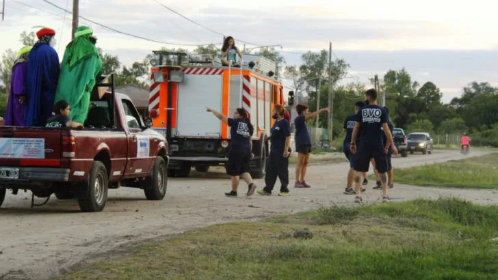 “Sacrificio, valor y abnegación” Los Reyes Magos llegaron junto a los bomberos