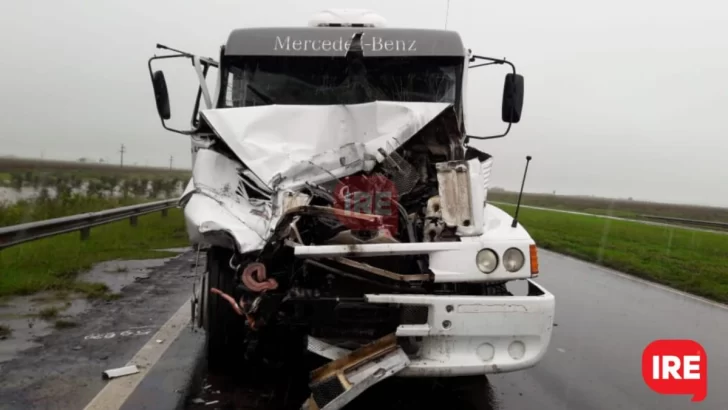 Fuerte choque en cadena en autopista: De milagro no hay lesionados