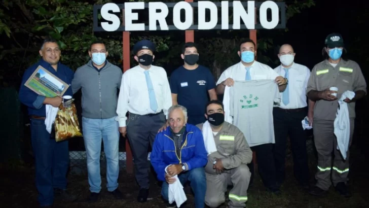 Emoción y esperanza: El tren frenó en Serodino y sueñan con convertirse en parada