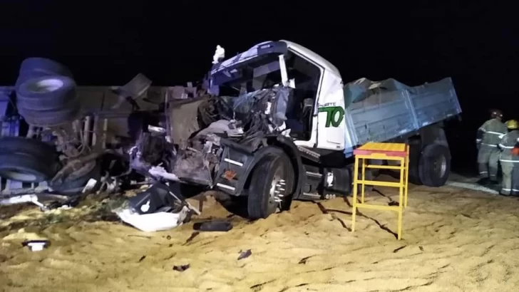 Fuerte choque en cadena en autopista: Un camionero de Monje quedó atrapado y está grave
