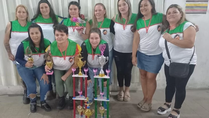 Botineras: El equipo de fútbol femenino que se organiza en Oliveros