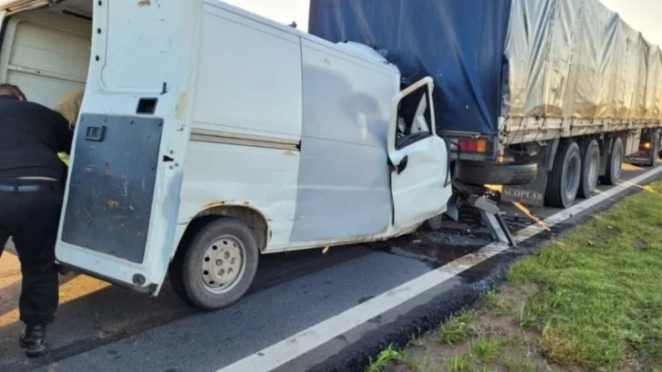 Fuerte accidente en autopista Rosario Córdoba dejó un herido grave