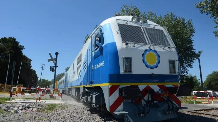 El tren vuelve a parar en San Lorenzo: Mirá los viajes a Buenos Aires y Tucumán