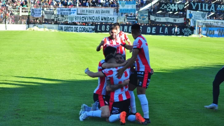 Pato Cucchi convirtió de cabeza en la victoria de Instituto ante Chaco For Ever