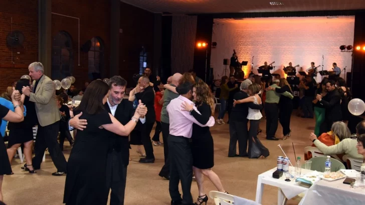 El tango volvió a brillar en Maciel y permitió rememorar los años de esplendor del pueblo