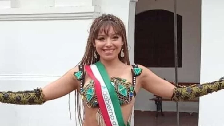 Zoe deslumbró en los corsos de Tucumán como embajadora de Timbúes y Santa Fe