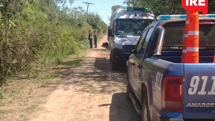 Iba en bici por un camino rural de Oliveros, se descompensó y cayó a la cuneta