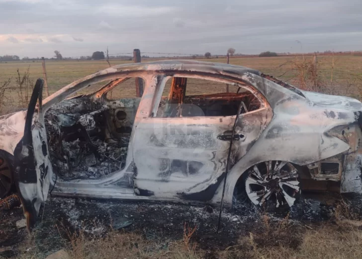 Le robaron el auto en Andino y apareció incendiado en la zona rural de Aldao