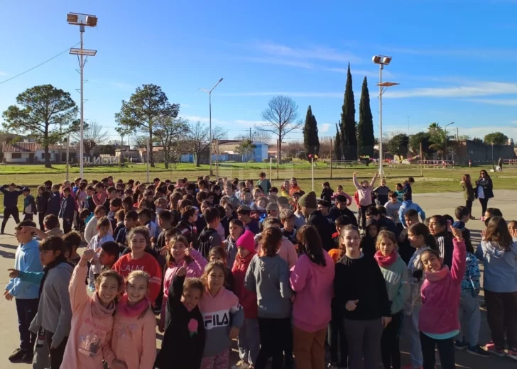 Alumnos de Monje, Maciel y Barrancas disfrutaron de una jornada a pleno atletismo