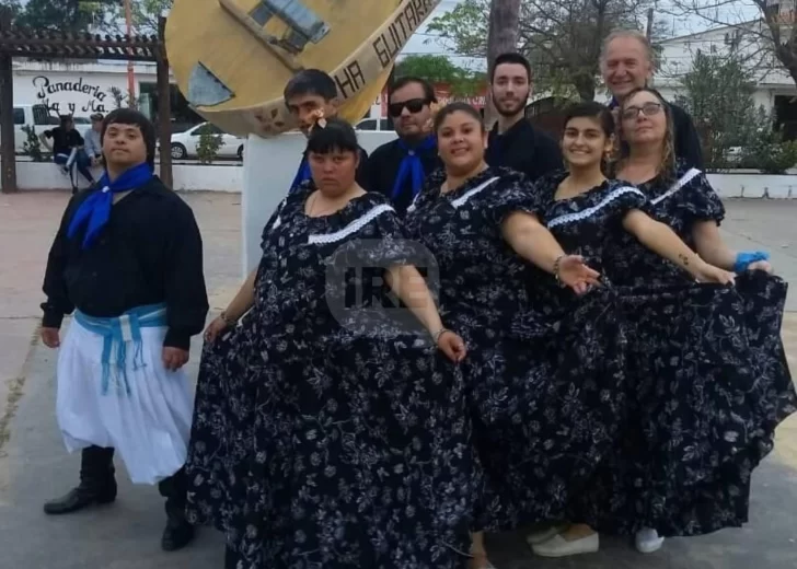 Oliveros se une “Por la cultura” en una noche llena de música y tradición
