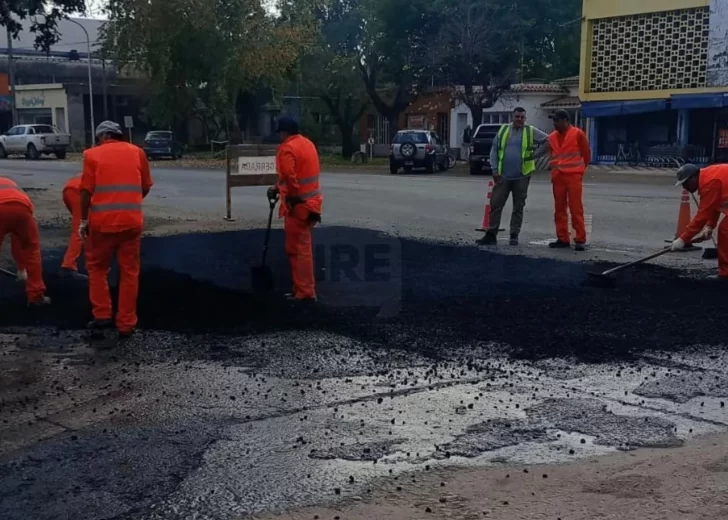 Maciel comenzó a reparar la ruta 11 en su traza y le reclama respuestas a Nación