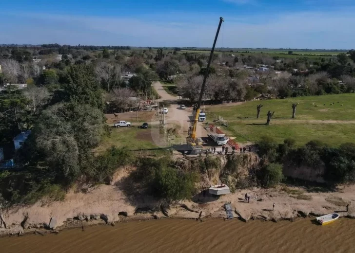 Ya está listo el muelle flotante en el río Coronda y en agosto Gaboto tendrá agua potable