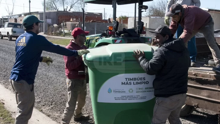 Timbúes más limpio: El gobierno distribuyó nuevos contenedores en los barrios