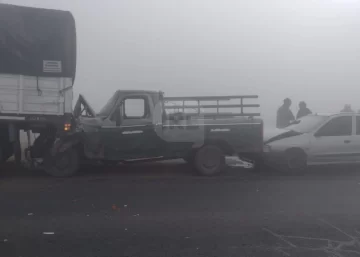 Choque en cadena en medio de la niebla en la ruta 80 a la altura de Gálvez