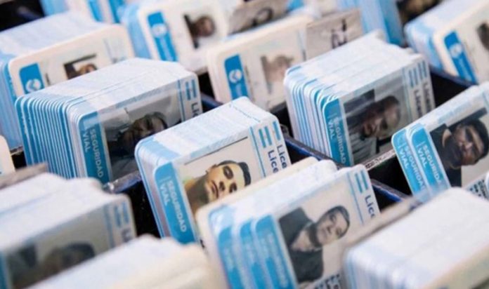 Tras semanas de falta de insumos se normalizó la entrega de carnet en el CEL Serodino