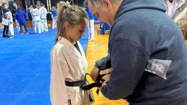 Emilia es de Monje y alcanzó el cinturón negro de Taekwon-Do con apenas 11 años