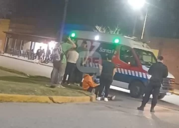 Una camioneta y una moto chocaron en Monje y un adolescente resultó herido