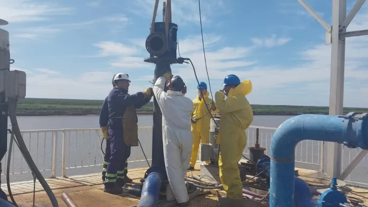 Cosmol anunció una interrupción temporal del servicio de agua potable y hay restricciones