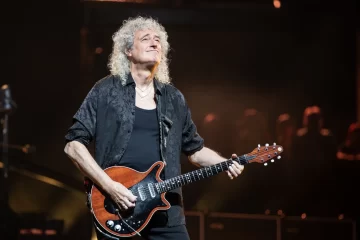 Brian May, guitarrista de Queen, reveló que sufrió un derrame cerebral